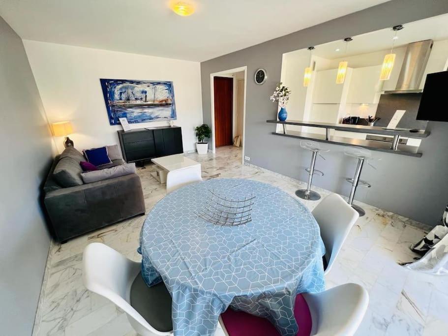 Le Pinede - Apt 4 Prs- Parking - Clim - 500M Plages Αντίμπ Εξωτερικό φωτογραφία