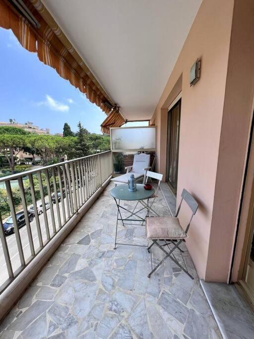 Le Pinede - Apt 4 Prs- Parking - Clim - 500M Plages Αντίμπ Εξωτερικό φωτογραφία