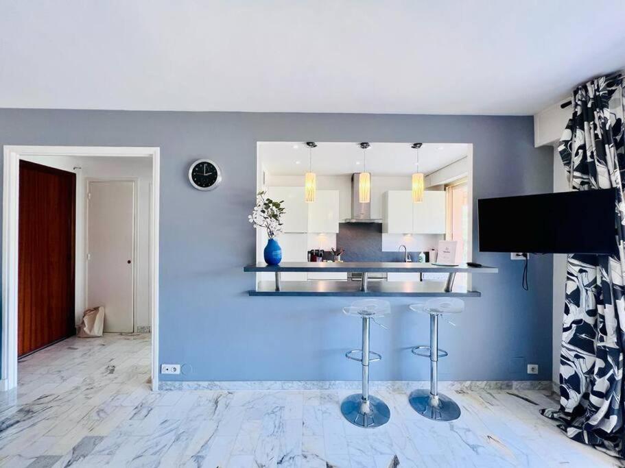 Le Pinede - Apt 4 Prs- Parking - Clim - 500M Plages Αντίμπ Εξωτερικό φωτογραφία